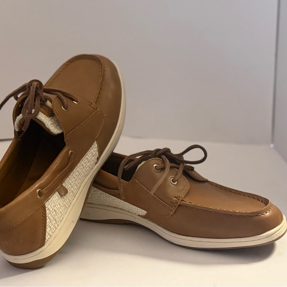 Sperry Whalefish Brown and Cream Leather Boat Shoes Women’s Size 10
